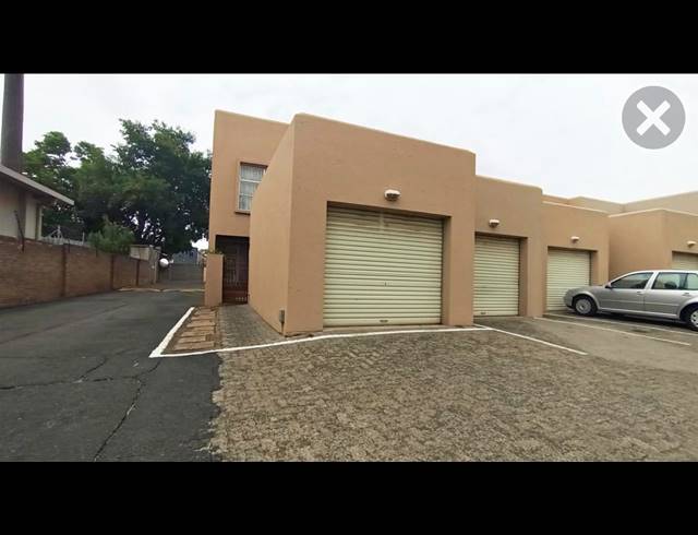 2 BEDROOM SECTIONAL TITLE FOR SALE IN KEMPTON PARK WEST